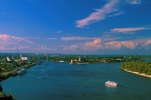 Dnipro from Volodymirska Hill