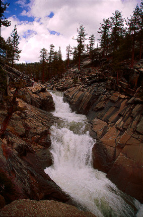 Yosemite Creek before going over the top